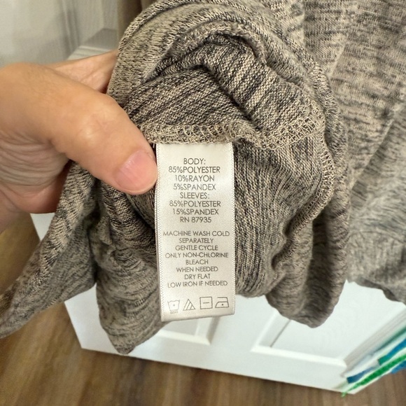 LOGO Lori Goldstein Sweater Womens L Cardigan Brown Zip Up Pockets Asymmetric - Picture 7 of 7